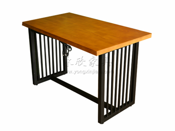 油漆钢木餐桌 CZ-GM040